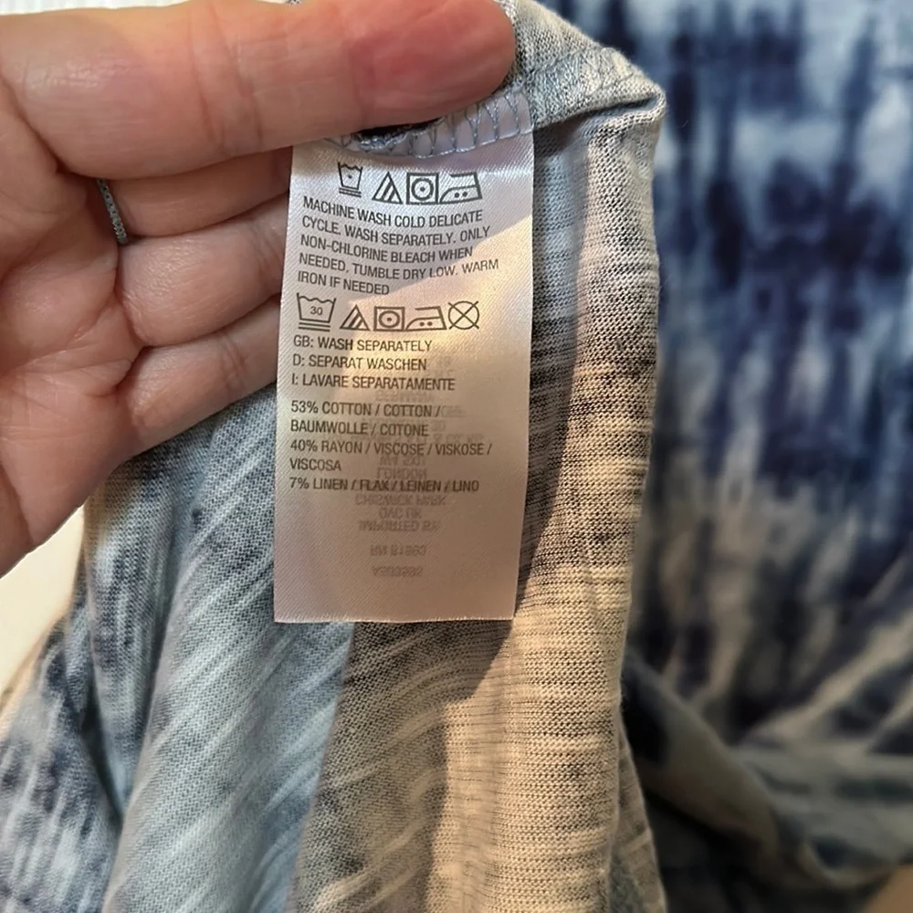Naturals D& Co size size LP Vneck, tie-dye, NWOT - Picture 3 of 3